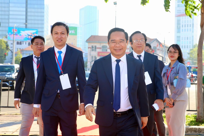 Khánh thành tuyến metro số 1: Bước ngoặt chuyển đổi mô hình giao thông đô thị của TP HCM- Ảnh 1. Khánh thành tuyến metro số 1: Bước ngoặt chuyển đổi mô hình giao thông đô thị của TP HCM- Ảnh 1.