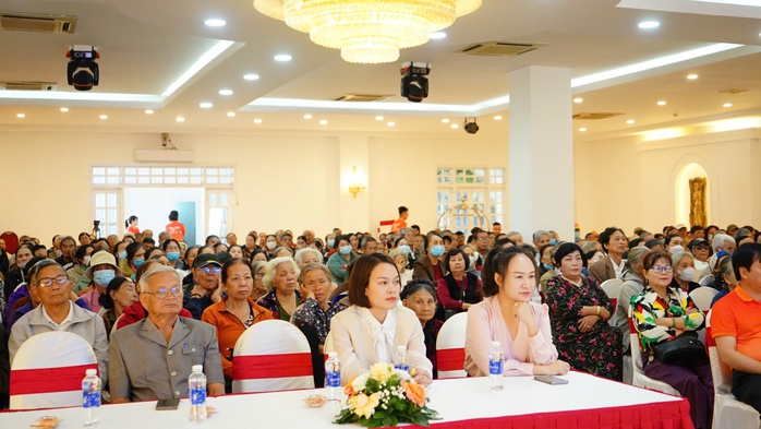 Người cao tuổi lo bệnh lý, bác sĩ Hệ thống Y tế GEMs giải đáp- Ảnh 2. Người cao tuổi lo bệnh lý, bác sĩ Hệ thống Y tế GEMs giải đáp- Ảnh 2.