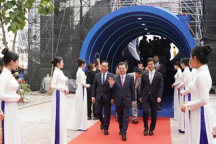 Khánh thành tuyến metro số 1: Bước ngoặt chuyển đổi mô hình giao thông đô thị của TP HCM- Ảnh 14. Khánh thành tuyến metro số 1: Bước ngoặt chuyển đổi mô hình giao thông đô thị của TP HCM- Ảnh 14.