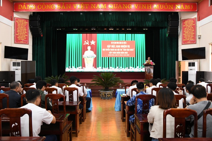 Chính ủy Vùng Cảnh sát biển 2 giao nhiệm vụ cho đội tuyển thi “Dân vận khéo”- Ảnh 1.