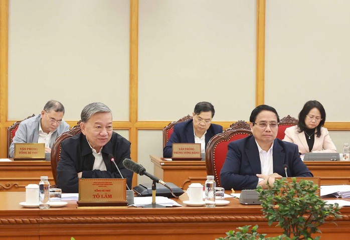 Tổng Bí thư Tô Lâm chủ trì cuộc họp nghe báo cáo cập nhật kiến thức và cho ý kiến hoàn thiện Chuyên đề về đột phá phát triển khoa học, công nghệ, đổi mới sáng tạo, chuyển đổi số. Ảnh: TTXVN Tổng Bí thư Tô Lâm chủ trì cuộc họp nghe báo cáo cập nhật kiến thức và cho ý kiến hoàn thiện Chuyên đề về đột phá phát triển khoa học, công nghệ, đổi mới sáng tạo, chuyển đổi số. Ảnh: TTXVN