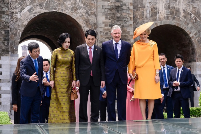 Chủ tịch nước Lương Cường và Nhà Vua Philippe tham quan Hoàng thành Thăng Long- Ảnh 6. Chủ tịch nước Lương Cường và Nhà Vua Philippe tham quan Hoàng thành Thăng Long- Ảnh 6.