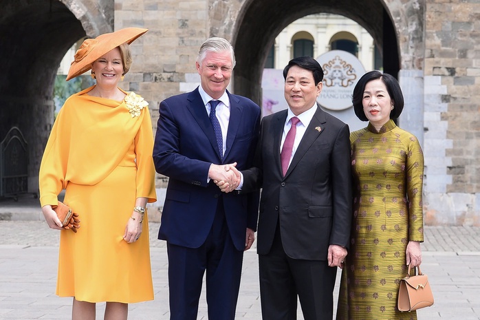 Chủ tịch nước Lương Cường và Nhà Vua Philippe tham quan Hoàng thành Thăng Long- Ảnh 8. Chủ tịch nước Lương Cường và Nhà Vua Philippe tham quan Hoàng thành Thăng Long- Ảnh 8.