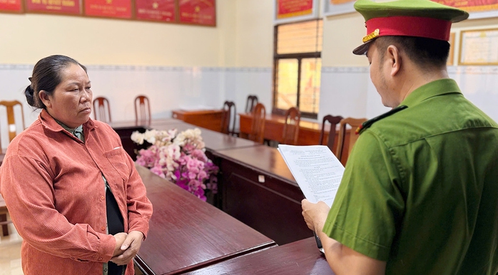 Phá “ổ” mại dâm, phát hiện nhiều bao cao su và thuốc ngừa thai- Ảnh 2. Phá “ổ” mại dâm, phát hiện nhiều bao cao su và thuốc ngừa thai- Ảnh 2.