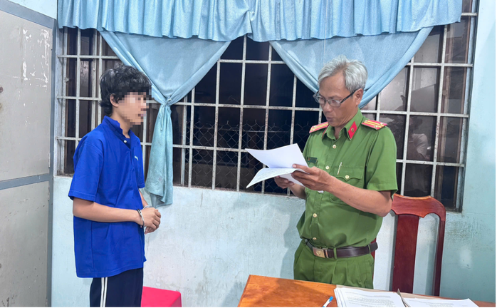 Vụ 2 mẹ con chết bất thường trong nhà: Bắt giữ khẩn cấp thiếu niên 16 tuổi- Ảnh 1. Vụ 2 mẹ con chết bất thường trong nhà: Bắt giữ khẩn cấp thiếu niên 16 tuổi- Ảnh 1.
