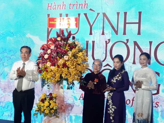 Triển lãm tranh "Hành trình Huỳnh Phương Đông" - Ảnh 3. Triển lãm tranh "Hành trình Huỳnh Phương Đông" - Ảnh 3.