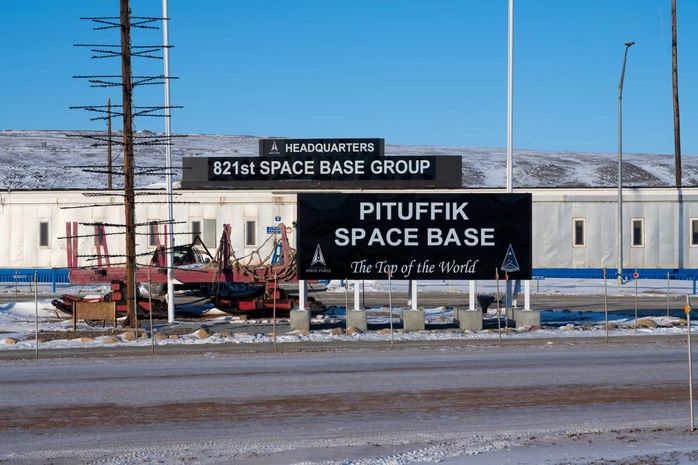 Front view of Pituffik Space Base in northwest Greenland, showcasing key U.S. Space Force facilities operating under extreme Arctic conditions. The base plays a vital role in missile warning, space surveillance, and strategic Arctic defense. (Picture source: U.S. DoD)