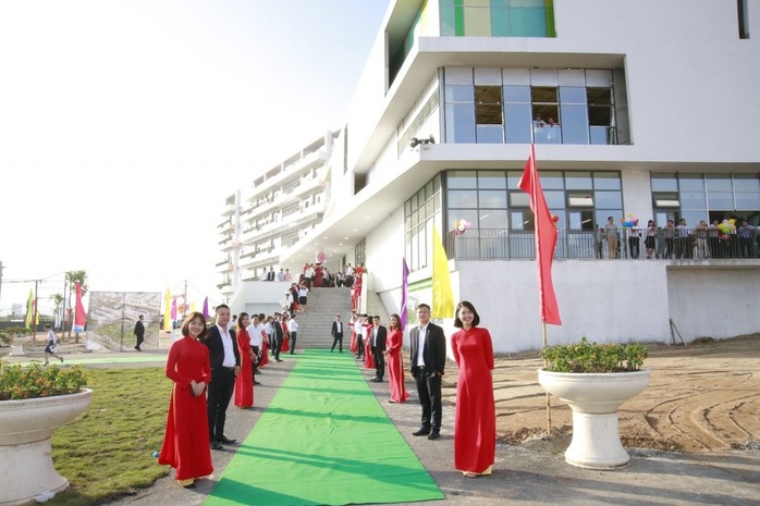 Vì sao 2 công trình bệnh viện ngàn tỉ bị bỏ hoang nhiều năm?- Ảnh 4.