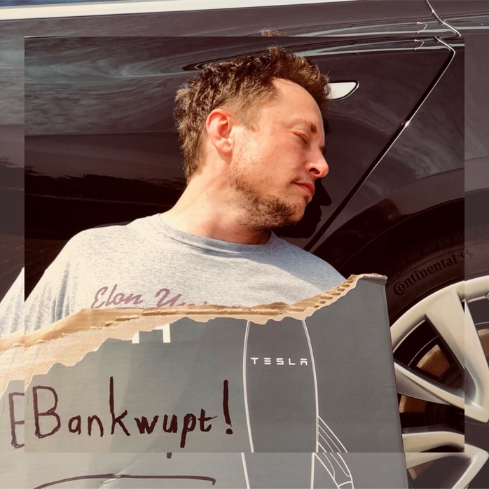 Bức ảnh ông Elon Musk &quot;bất tỉnh&quot; bên cạnh chiếc Model 3. Ảnh: Elon Musk/Twitter (X)
