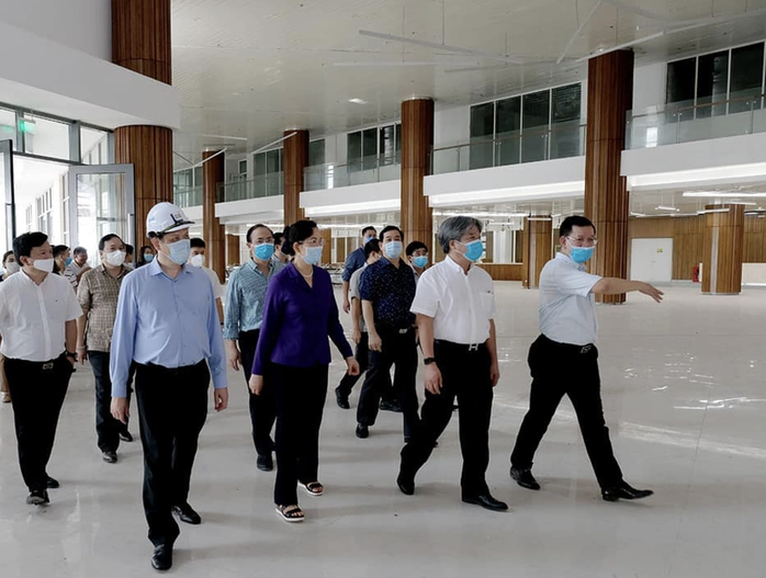 Vì sao 2 công trình bệnh viện ngàn tỉ bị bỏ hoang nhiều năm?- Ảnh 2.