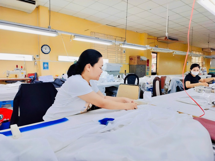 Thu nhập công nhân may thuộc nhóm thấp nhất- Ảnh 1. Thu nhập công nhân may thuộc nhóm thấp nhất- Ảnh 1.