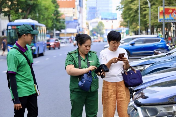 Tài xế "bùng" phí đỗ ô tô ở TP HCM có thể phải hối hận- Ảnh 1. Tài xế "bùng" phí đỗ ô tô ở TP HCM có thể phải hối hận- Ảnh 1.