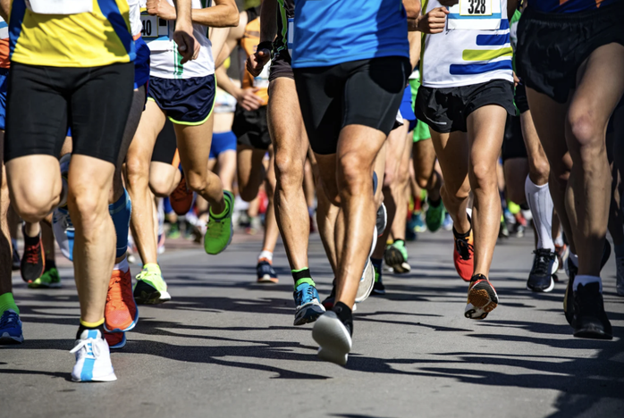 Chạy marathon mùa nắng nóng cần lưu ý điều gì?- Ảnh 1. Chạy marathon mùa nắng nóng cần lưu ý điều gì?- Ảnh 1.