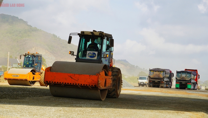 Cận cảnh 19,5 km đường cao tốc Biên Hòa - Vũng Tàu trước ngày thông xe kỹ thuật- Ảnh 5. Cận cảnh 19,5 km đường cao tốc Biên Hòa - Vũng Tàu trước ngày thông xe kỹ thuật- Ảnh 5.