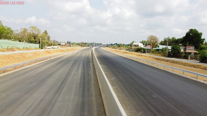 Cận cảnh 19,5 km đường cao tốc Biên Hòa - Vũng Tàu trước ngày thông xe kỹ thuật- Ảnh 12. Cận cảnh 19,5 km đường cao tốc Biên Hòa - Vũng Tàu trước ngày thông xe kỹ thuật- Ảnh 12.