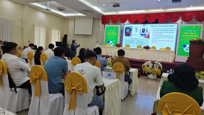 Trái cây giá mềm vẫn được gắn “Tích xanh trách nhiệm”- Ảnh 2.