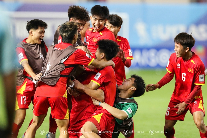 Thủ tướng Phạm Minh Chính gửi thư động viên U17 Việt Nam trước trận đấu quyết định với U17 UAE- Ảnh 3. Thủ tướng Phạm Minh Chính gửi thư động viên U17 Việt Nam trước trận đấu quyết định với U17 UAE- Ảnh 3.
