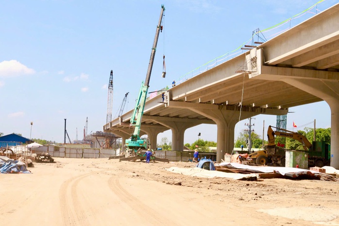 Gấp rút mở lối về TP HCM đón lễ lớn 30-4- Ảnh 1. Gấp rút mở lối về TP HCM đón lễ lớn 30-4- Ảnh 1.