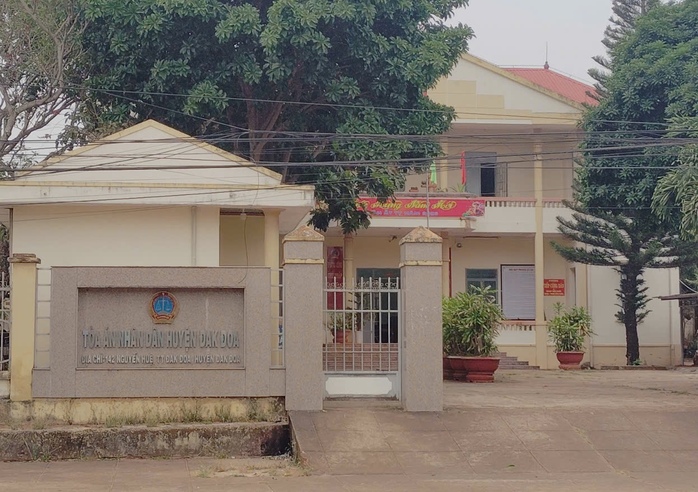 Một chánh án xin thôi việc trước khi làm việc với VKSND Tối cao- Ảnh 1. Một chánh án xin thôi việc trước khi làm việc với VKSND Tối cao- Ảnh 1.