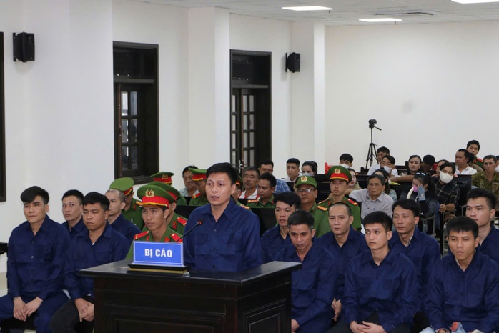 VIDEO: Tuyên án băng nhóm tội phạm gieo lo sợ ở khắp các tỉnh, thành miền Tây- Ảnh 1.