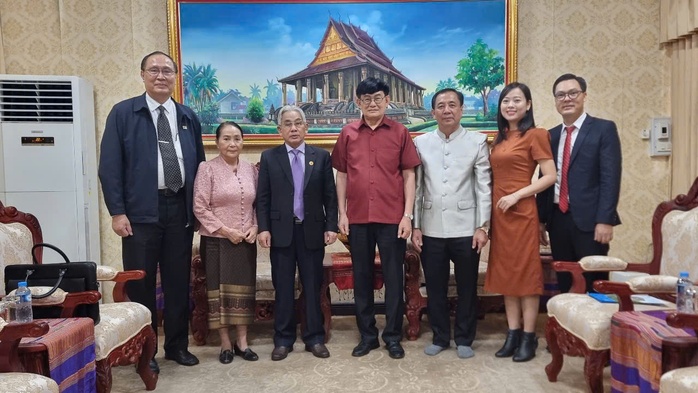 Bộ trưởng Giáo dục và Thể thao Lào chia sẻ về Trường ĐH Cửu Long- Ảnh 2. Bộ trưởng Giáo dục và Thể thao Lào chia sẻ về Trường ĐH Cửu Long- Ảnh 2.