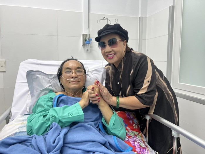 NSND Lệ Thủy cảm ơn Bệnh viện Chợ Rẫy đã cứu sống NSND Thanh Tuấn- Ảnh 1. NSND Lệ Thủy cảm ơn Bệnh viện Chợ Rẫy đã cứu sống NSND Thanh Tuấn- Ảnh 1.