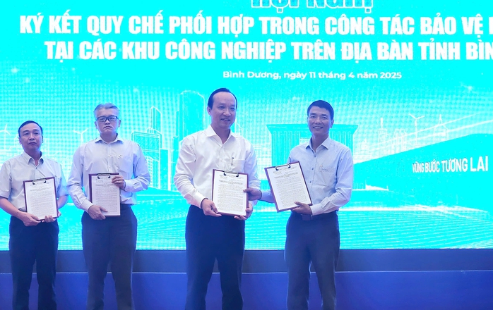 Bình Dương: "Bắt tay" bảo vệ môi trường, chuyển đổi KCN sinh thái- Ảnh 3. Bình Dương: "Bắt tay" bảo vệ môi trường, chuyển đổi KCN sinh thái- Ảnh 3.