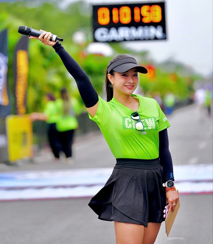 MC Hương Quỳnh trước “giờ G” của Giải Half-marathon “Tự hào Tổ quốc tôi” lần 2- 2025- Ảnh 4. MC Hương Quỳnh trước “giờ G” của Giải Half-marathon “Tự hào Tổ quốc tôi” lần 2- 2025- Ảnh 4.