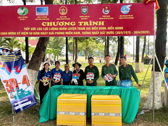 Hoạt động ý nghĩa của Trung đoàn Gia Định trước thềm lễ kỷ niệm trọng đại của dân tộc- Ảnh 1. Hoạt động ý nghĩa của Trung đoàn Gia Định trước thềm lễ kỷ niệm trọng đại của dân tộc- Ảnh 1.
