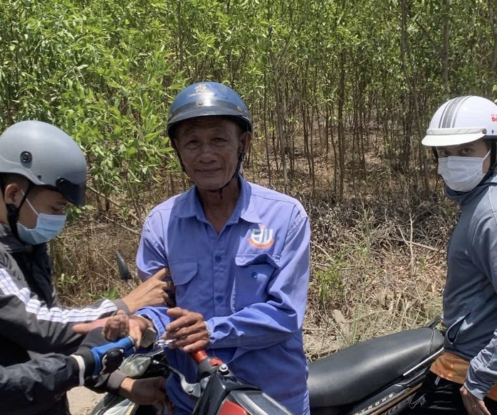 Đã bắt được nghi can 70 tuổi chặn đường đâm người tình 48 tuổi tử vong- Ảnh 2. Đã bắt được nghi can 70 tuổi chặn đường đâm người tình 48 tuổi tử vong- Ảnh 2.