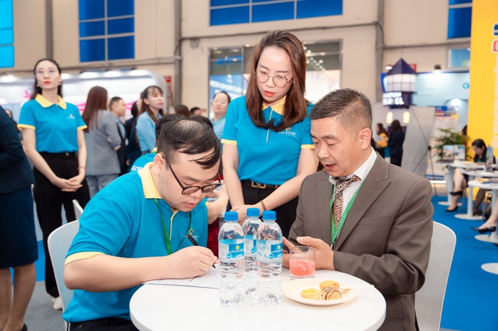 Saigontourist Group ưu đãi hấp dẫn nhiều dịch vụ tại Hội chợ Du lịch VITM Hà Nội 2025- Ảnh 3. Saigontourist Group ưu đãi hấp dẫn nhiều dịch vụ tại Hội chợ Du lịch VITM Hà Nội 2025- Ảnh 3.