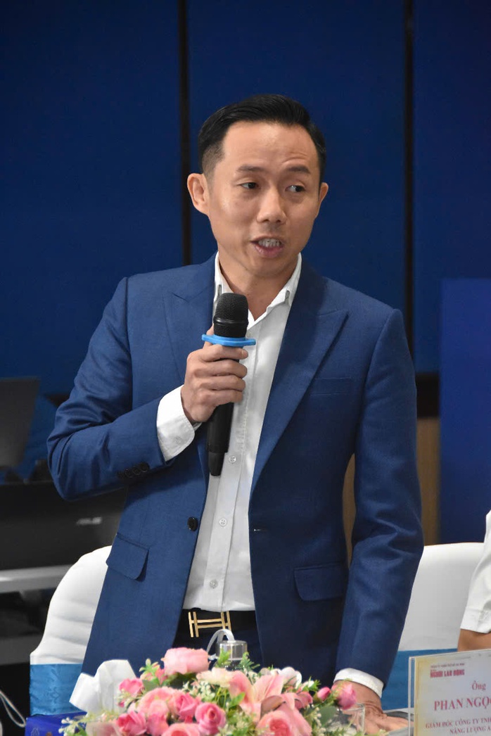 Cách lắp điện mặt trời dùng được cả ban đêm- Ảnh 2. Cách lắp điện mặt trời dùng được cả ban đêm- Ảnh 2.
