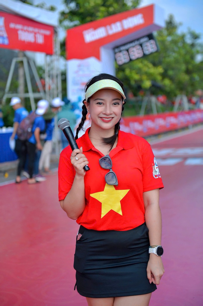 MC Hương Quỳnh trước “giờ G” của Giải Half-marathon “Tự hào Tổ quốc tôi” lần 2- 2025- Ảnh 2. MC Hương Quỳnh trước “giờ G” của Giải Half-marathon “Tự hào Tổ quốc tôi” lần 2- 2025- Ảnh 2.