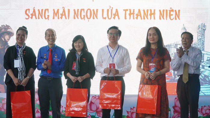 Nguyên Chủ tịch nước Nguyễn Minh Triết dự Lễ kỷ niệm 50 năm thống nhất đất nước- Ảnh 7. Nguyên Chủ tịch nước Nguyễn Minh Triết dự Lễ kỷ niệm 50 năm thống nhất đất nước- Ảnh 7.