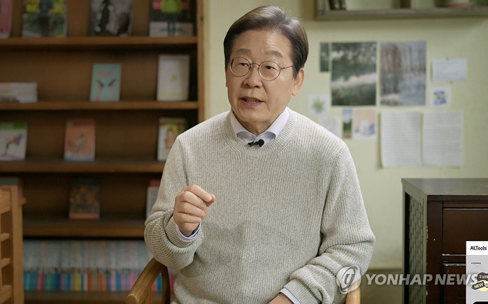 Ông Lee Jae-myung, cựu Chủ tịch đảng Dân chủ, thông báo ra tranh cử tổng thống Hàn Quốc hôm 10-4 Ảnh: YONHAP Ông Lee Jae-myung, cựu Chủ tịch đảng Dân chủ, thông báo ra tranh cử tổng thống Hàn Quốc hôm 10-4 Ảnh: YONHAP