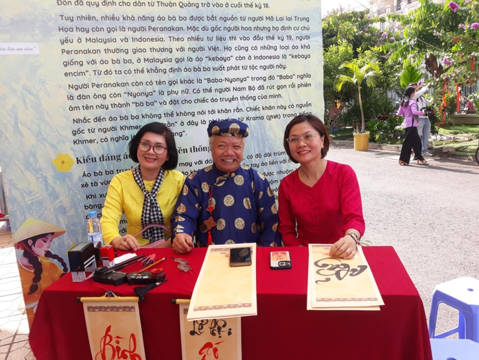 NSND Thanh Thúy duyên dáng tại Lễ hội "Áo bà ba 2025"- Ảnh 16.