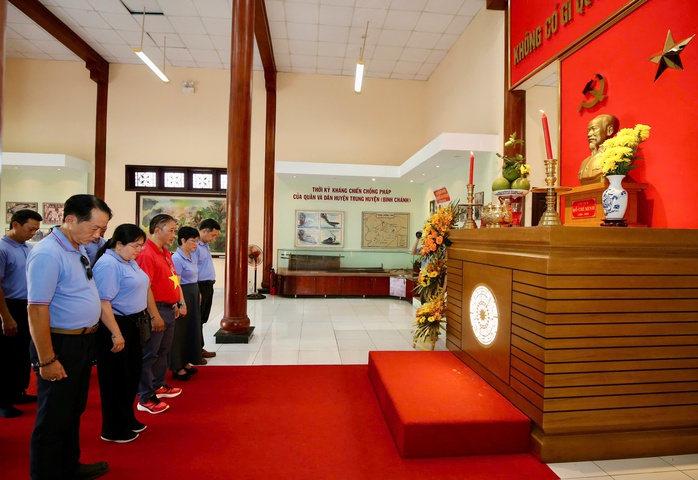 Chương trình ý nghĩa trước thềm Giải Half-marathon "Tự hào Tổ quốc tôi" lần 2 – 2025- Ảnh 7. Chương trình ý nghĩa trước thềm Giải Half-marathon "Tự hào Tổ quốc tôi" lần 2 – 2025- Ảnh 7.