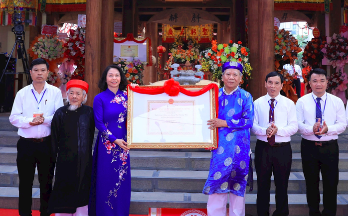 Diều sáo làng Bá Dương Nội được công nhận danh hiệu nghề truyền thống- Ảnh 1. Diều sáo làng Bá Dương Nội được công nhận danh hiệu nghề truyền thống- Ảnh 1.