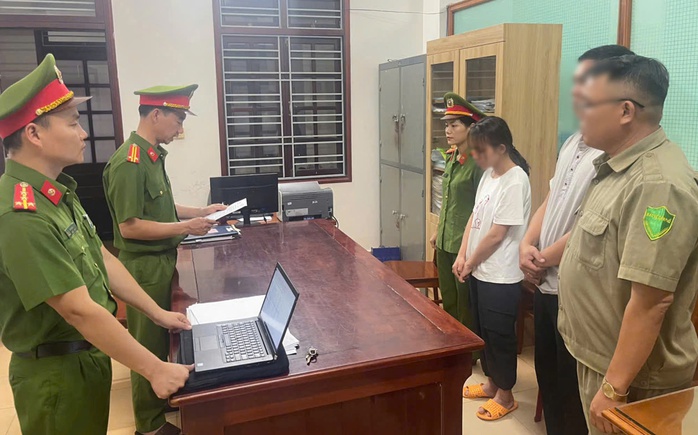 Bảo mẫu hành hạ trẻ ở Quảng Nam: Bác sĩ yêu cầu nếu có bất thường phải đến bệnh viện ngay- Ảnh 2. Bảo mẫu hành hạ trẻ ở Quảng Nam: Bác sĩ yêu cầu nếu có bất thường phải đến bệnh viện ngay- Ảnh 2.