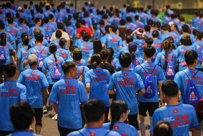 "Tự hào Tổ quốc tôi" lần 2 - 2025: Những bước chạy sôi động trên làng quê yên ả- Ảnh 1. "Tự hào Tổ quốc tôi" lần 2 - 2025: Những bước chạy sôi động trên làng quê yên ả- Ảnh 1.