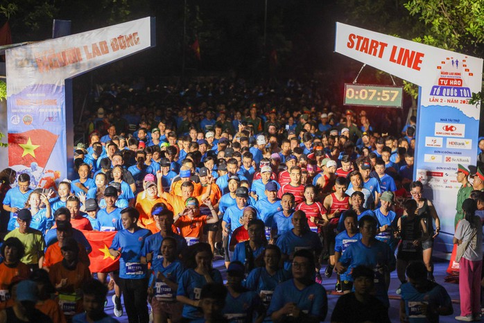 "Tự hào Tổ quốc tôi" lần 2 - 2025: Những bước chạy sôi động trên làng quê yên ả- Ảnh 2. "Tự hào Tổ quốc tôi" lần 2 - 2025: Những bước chạy sôi động trên làng quê yên ả- Ảnh 2.