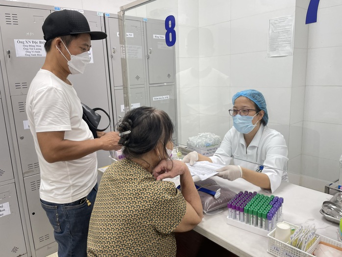 Người dân khám chữa bệnh tại Bệnh viện Bạch Mai (TP Hà Nội)Ảnh: NGỌC DUNG Người dân khám chữa bệnh tại Bệnh viện Bạch Mai (TP Hà Nội)Ảnh: NGỌC DUNG