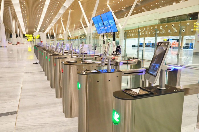 Nhà ga T3 Tân Sơn Nhất đón những chuyến bay đầu tiên ngày 17-4- Ảnh 3. Nhà ga T3 Tân Sơn Nhất đón những chuyến bay đầu tiên ngày 17-4- Ảnh 3.