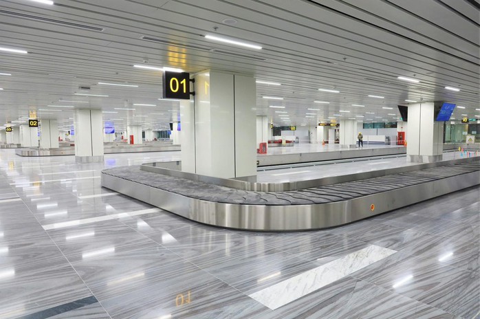 Nhà ga T3 Tân Sơn Nhất đón những chuyến bay đầu tiên ngày 17-4- Ảnh 8. Nhà ga T3 Tân Sơn Nhất đón những chuyến bay đầu tiên ngày 17-4- Ảnh 8.