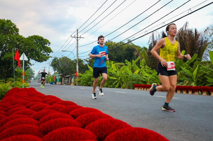 "Tự hào Tổ quốc tôi" lần 2 - 2025: Những bước chạy sôi động trên làng quê yên ả- Ảnh 6. "Tự hào Tổ quốc tôi" lần 2 - 2025: Những bước chạy sôi động trên làng quê yên ả- Ảnh 6.
