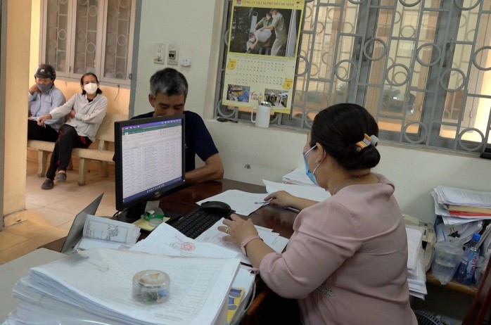 Người lao động cần đổi mới tư duy, có thái độ làm việc tích cực để tăng năng suất. Ảnh: HỒNG ĐÀO Người lao động cần đổi mới tư duy, có thái độ làm việc tích cực để tăng năng suất. Ảnh: HỒNG ĐÀO