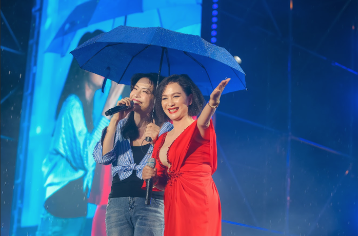 Quốc Trung đệm đàn cho Thanh Lam, nhắc lại lý do chia tay 30 năm trước- Ảnh 11. Quốc Trung đệm đàn cho Thanh Lam, nhắc lại lý do chia tay 30 năm trước- Ảnh 11.