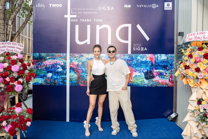 Tùng là ai mà được cả showbiz ghé thăm?- Ảnh 2. Tùng là ai mà được cả showbiz ghé thăm?- Ảnh 2.