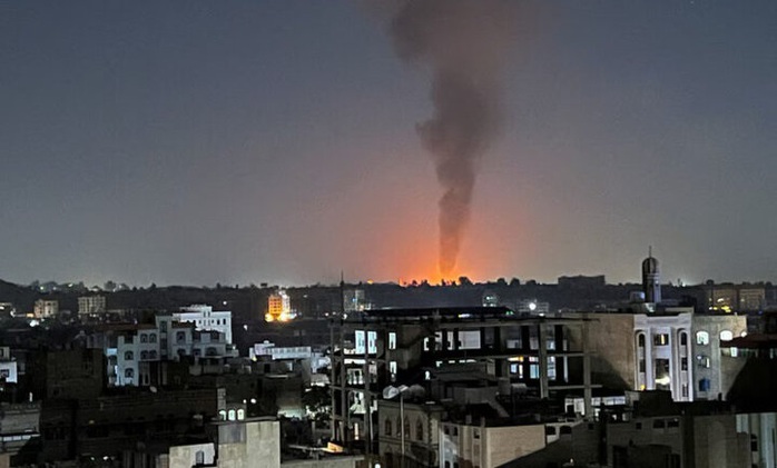 Nhiều cuộc không kích trên khắp miền Bắc Yemen trong đêm 12-4. Ảnh: Mehr News