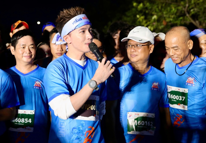 S.T Sơn Thạch: Tự hào khi chạy dưới bóng cờ Tổ quốc- Ảnh 1. S.T Sơn Thạch: Tự hào khi chạy dưới bóng cờ Tổ quốc- Ảnh 1.